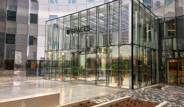 Lettrage adhesif entree immeuble belvedere la defense 2